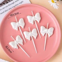 bow white candle (อันละ 15 บาท)
