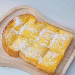 ขนมปังปิ้ง เนยน้ำตาล