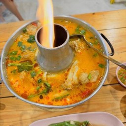 ต้มยำหัวปลาเก๋าหม้อไฟ