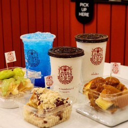 เธอ กับฉัน กับฉัน (ขนมปังปิ้งราดไส้เยิ้มๆ 3 ก้อน คาว หวาน ได้ครบ, เครื่องดื่ม 3 แก้ว