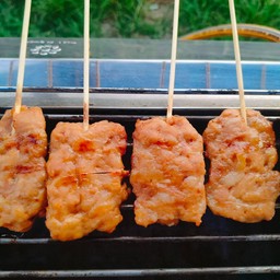 ข้าวเหนียวหมูปิ้งป๊าม๊า (ราชภัฏประตู2)