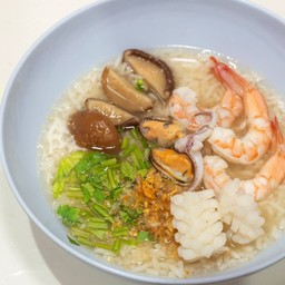ข้าวต้มทะเลรวม