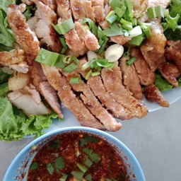คอหมูย่าง