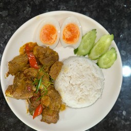 ข้าวราดคั่วกระดูกหมู