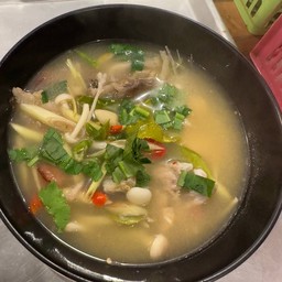 ต้มยำหัวปลาเก๋าน้ำใส