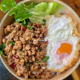 ข้าวหน้ากระเพราหมูสับ