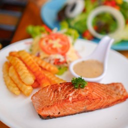 แซลม่อนย่างซอสเกรวี่