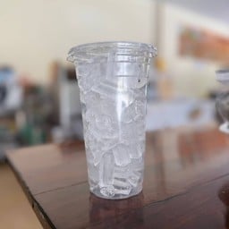 น้ำแข็งพร้อมแก้ว