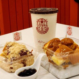 ปิ๊งปั๊ง ปังนม ( ปังปิ้ง 2 ก้อน ราดไส้เยิ้มๆ เครื่องดื่ม 1 แก้ว แถมท๊อปปิ้งบุกบราวน์ด้วย)