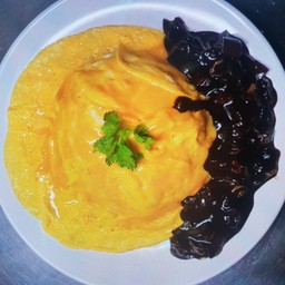 ข้าวไข่ข้นหน้าซอสเกาหลี