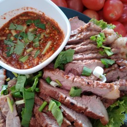 เนื้อเสือย่างจิ้มแจ่ว