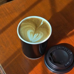 ลาเต้ร้อน