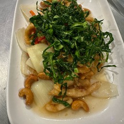 ไก่ผัดเม็ดมะม่วง