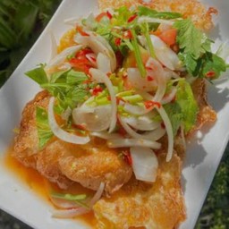 ยำไข่ดาว