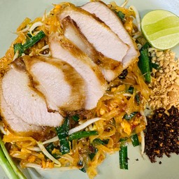 ผัดไทคอหมูย่าง