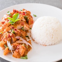 ข้าวยำไก่แซ่บ