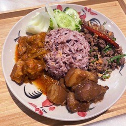 ข้าวราดแกง กับข้าว 3 อย่าง