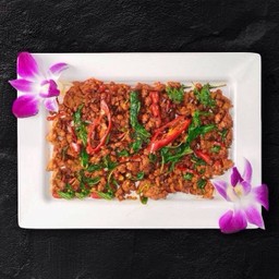 ผัดกระเพรา (Stir-Fried Basil )