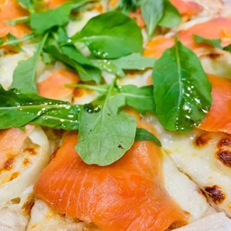 พิซซ่าแซลมอน