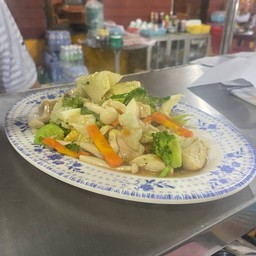 ผัดผักรวมมิตร