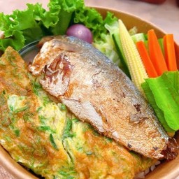 ชุดข้าวน้ำพริกกะปิปลาทูไข่ชะอม