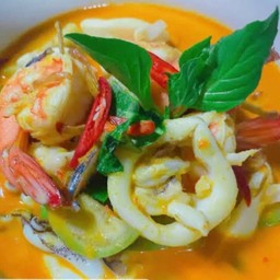 แกงเขียวหวานทะเล(กับข้าว)