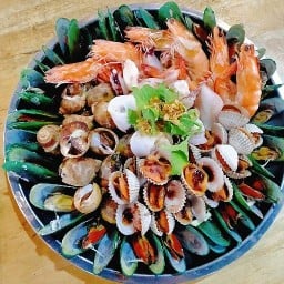 หอยพ่นไฟซีฟู้ด ซอยมหาดไทย
