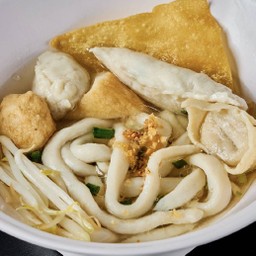 เส้นปลาน้ำใส