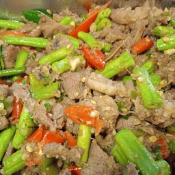 หมูผัดกะปิ