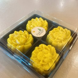 ขนมฟักทองมะพร้าวอ่อนน้ำตาลมะพร้าว ( 4 ชิ้น )