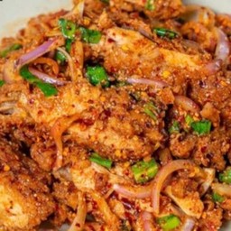 ลาบไก่ทอด