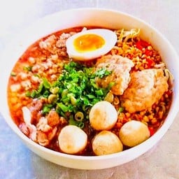 ฟู ฟลุ๊ค บะหมี่ เกี๊ยว 7-11 กลางซอยไร่ขิง 42