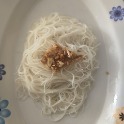 เส้นหมี่ขาวลวก