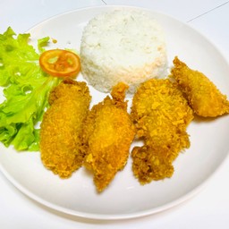 ข้าวปลาทอด (ปลาดอลลี่)