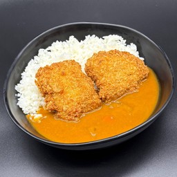 ข้าวแกงกะหรี่ปลากะพงทอด ฟรี ชาเขียวหรือมิโซะซุป