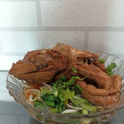 ก๋วยเตี๋ยวโครงไก่ซอย2