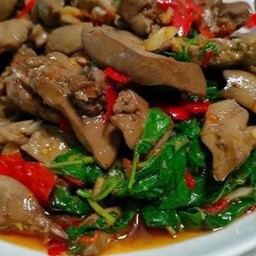 ผัดกระเพราเครื่องในไก่(กับข้าว)