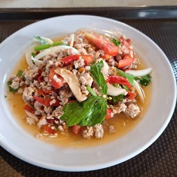 ยำสามเห็ดหมูสับ