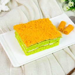 เค้กใบเตยฝอยทอง กล่อง 6 ชิ้น