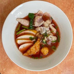 เกี๊ยวปลาเย็นตาโฟ