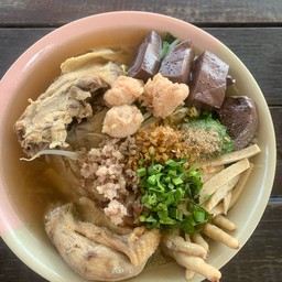 ก๋วยจั๊บญวนโครงไก่