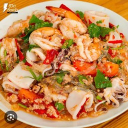 เส้นแก้วรวมมิตร