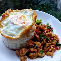 ข้าว กระเพราไก่