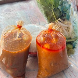 น้ำยากะทิไก่+น้ำยาป่า+เส้นครึ่งโล