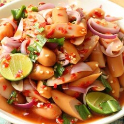 ยำไส้กรอก