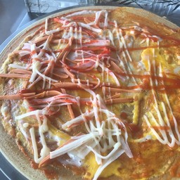 พริกเผา ไข่ไก่ ใส้กรอก ปูอัด