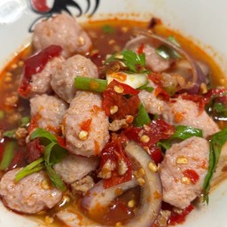 ยำหมูเด้ง