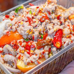 มียำ ยำหมูสับล้วนๆ