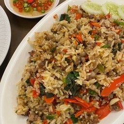 ข้าวผัดนรกคลุกหมูสับ