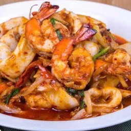 ข้าวผัดพริกเผาทะเล